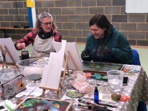 newbury-students-working-together