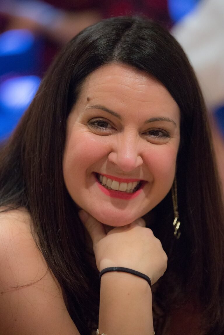 Carrie - the founder of Creative Art Classes